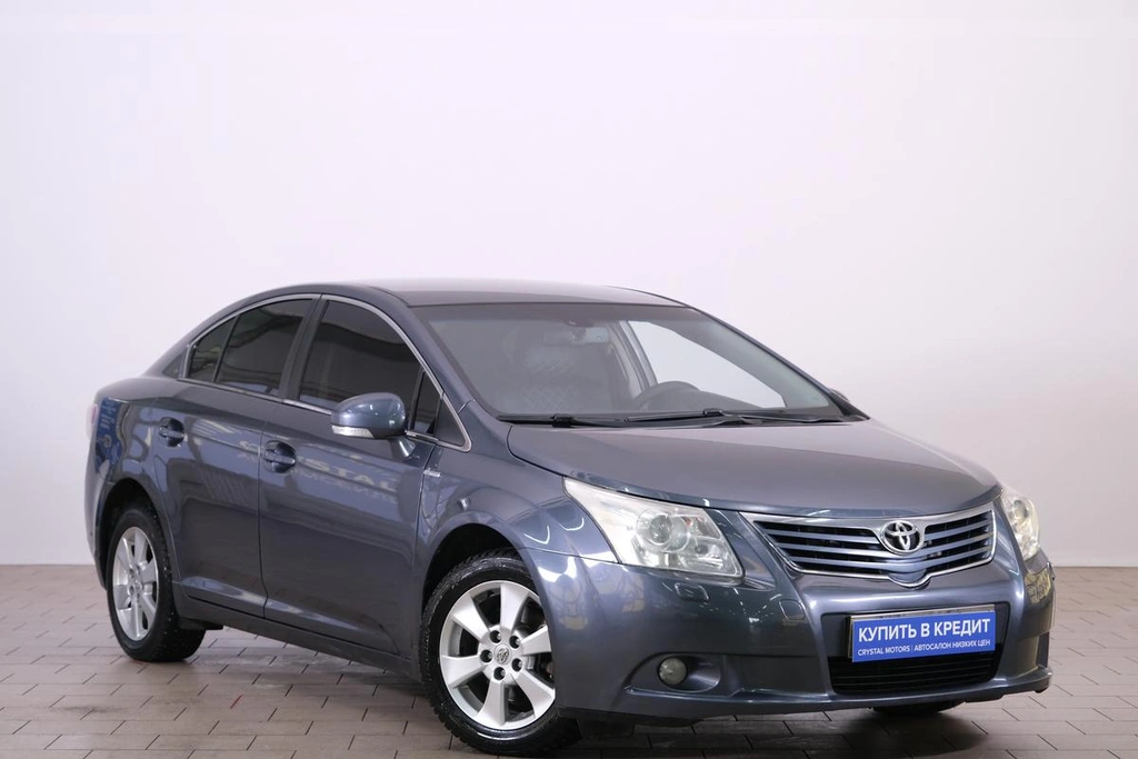 Седан Toyota Avensis 2009 года, 1159000 рублей, Омск