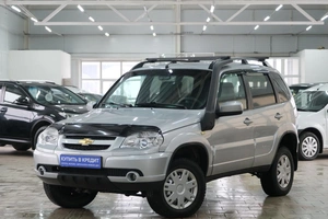 Внедорожник Chevrolet Niva 2014 года, 639000 рублей, Омск