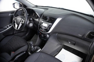 Седан Hyundai Solaris 2013 года, 579000 рублей, Пермь