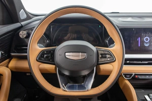 Внедорожник Geely Monjaro 2022 года, 3719000 рублей, Барнаул