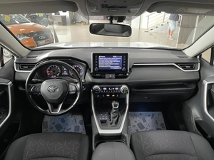Внедорожник Toyota RAV4 2019 года, 2997000 рублей, Солонцы
