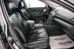 Седан Toyota Camry 2007 года, 1099000 рублей, Красноярск