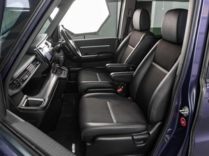 Минивэн Honda Stepwgn Spada 2015 года, 2029000 рублей, Тюмень