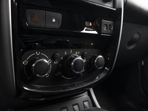 Внедорожник Nissan Terrano 2016 года, 1290000 рублей, Омск