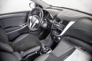 Хетчбэк Hyundai Solaris 2012 года, 649000 рублей, Пермь