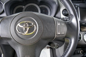 Внедорожник Toyota RAV4 2011 года, 1399000 рублей, Пермь