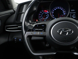 Седан Hyundai Elantra 2021 года, 1927077 рублей, Москва