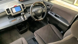 Минивэн Honda Freed 2013 года, 1162000 рублей, Красноярск