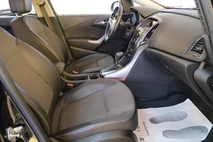 Хетчбэк Opel Astra 2012 года, 829000 рублей, Омск