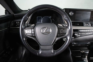 Седан Lexus ES 2020 года, 4199000 рублей, Сургут