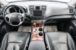 Внедорожник Toyota Highlander 2012 года, 2199000 рублей, Красноярск