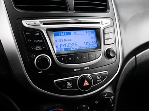 Седан Hyundai Solaris 2013 года, 899000 рублей, Тюмень