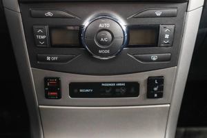 Седан Toyota Corolla 2007 года, 669000 рублей, Пермь