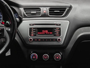 Седан Kia Rio 2016 года, 999000 рублей, Красноярск