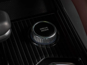 Внедорожник Geely Monjaro 2023 года, 3199000 рублей, Воронеж