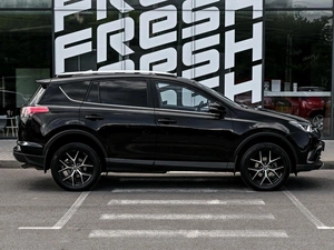 Внедорожник Toyota RAV4 2017 года, 2130000 рублей, Волгоград