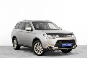 Внедорожник Mitsubishi Outlander 2014 года, 1799000 рублей, Барнаул
