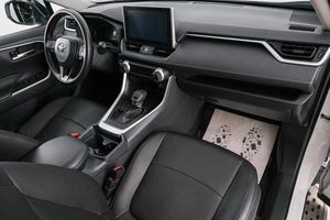 Внедорожник Toyota RAV4 2021 года, 3549000 рублей, Красноярск