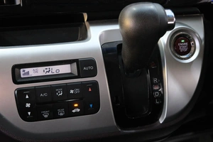 Хетчбэк Honda N-WGN 2015 года, 919000 рублей, Омск