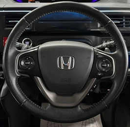 Минивэн Honda Stepwgn Spada 2017 года, 1797000 рублей, Красноярск