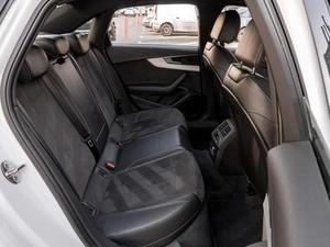 Седан Audi A4 2017 года, 2999000 рублей, Саратов
