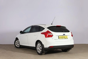Хетчбэк Ford Focus 2013 года, 1049000 рублей, Новосибирск