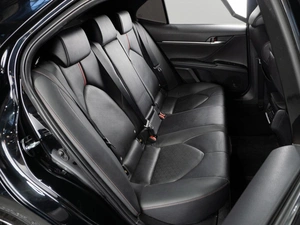 Седан Toyota Camry 2021 года, 3549000 рублей, Тюмень