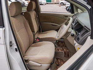 Минивэн Toyota Isis 2014 года, 1360000 рублей, Краснодар