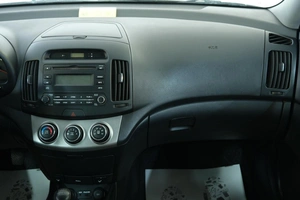 Седан Hyundai Elantra 2010 года, 759000 рублей, Омск