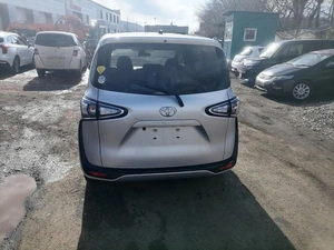 Минивэн Toyota Sienta 2022 года, 1470000 рублей, Красноярск