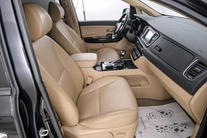 Минивэн Kia Carnival 2019 года, 2799000 рублей, Красноярск
