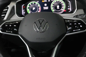 Внедорожник Volkswagen Tayron 2023 года, 4199000 рублей, Омск