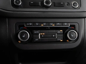 Внедорожник Volkswagen Tiguan 2012 года, 1400000 рублей, Тюмень
