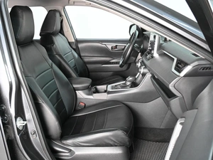 Внедорожник Toyota RAV4 2019 года, 3499000 рублей, Аксай