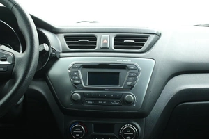 Седан Kia Rio 2012 года, 970000 рублей, Красноярск