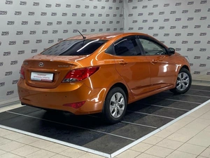 Седан Hyundai Solaris 2014 года, 989000 рублей, Красноярск