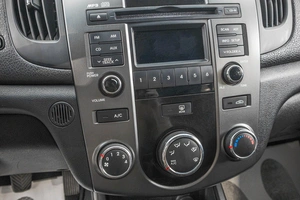 Седан Kia Cerato 2010 года, 749000 рублей, Барнаул