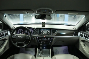 Седан Hyundai Genesis 2015 года, 2033000 рублей, Солонцы