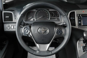 Внедорожник Toyota Venza 2013 года, 2299000 рублей, Тюмень
