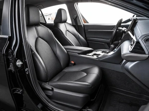 Седан Toyota Camry 2021 года, 3929000 рублей, Тюмень