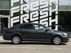 Седан Toyota Avensis 2006 года, 650000 рублей, Волгоград