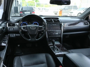 Седан Toyota Camry 2017 года, 2250000 рублей, Волгоград