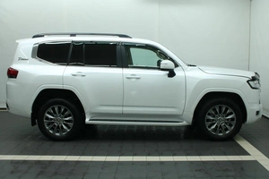 Внедорожник Toyota Land Cruiser 2021 года, 9700000 рублей, Красноярск