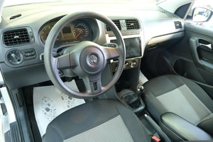 Седан Volkswagen Polo 2014 года, 929000 рублей, Омск