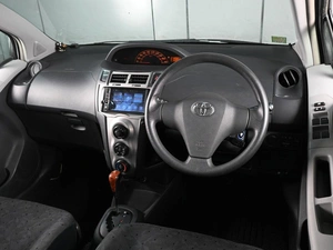 Хетчбэк Toyota Vitz 2010 года, 600000 рублей, Ростов-на-Дону
