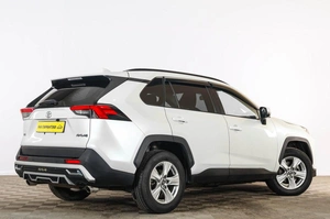 Внедорожник Toyota RAV4 2021 года, 3119000 рублей, Тюмень