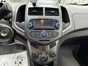 Хетчбэк Chevrolet Aveo 2012 года, 697000 рублей, Красноярск