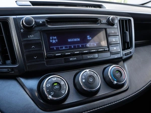 Внедорожник Toyota RAV4 2017 года, 2019000 рублей, Волгоград