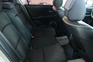 Седан Mazda 3 2007 года, 619000 рублей, Омск