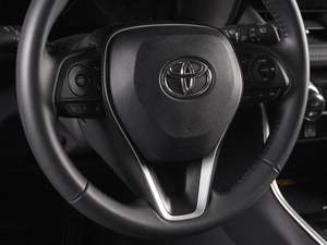 Внедорожник Toyota RAV4 2024 года, 4099000 рублей, Красный Пахарь